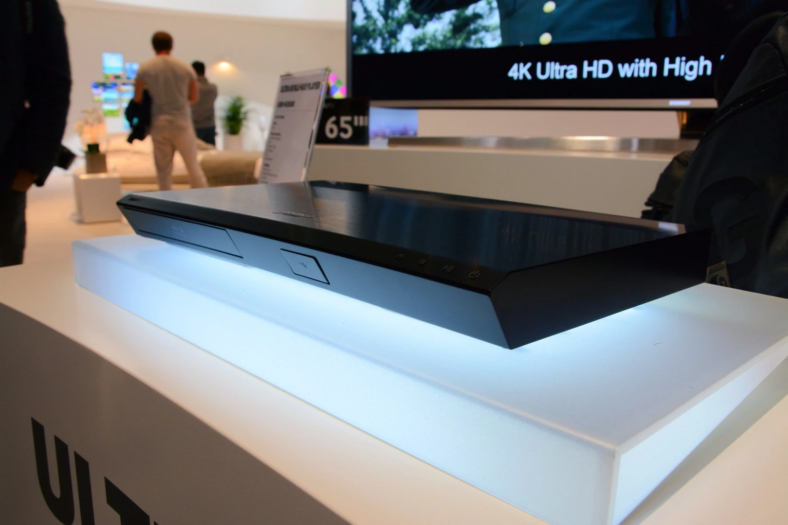 Samsung's UHD Blu-ray player will land some time in 2016