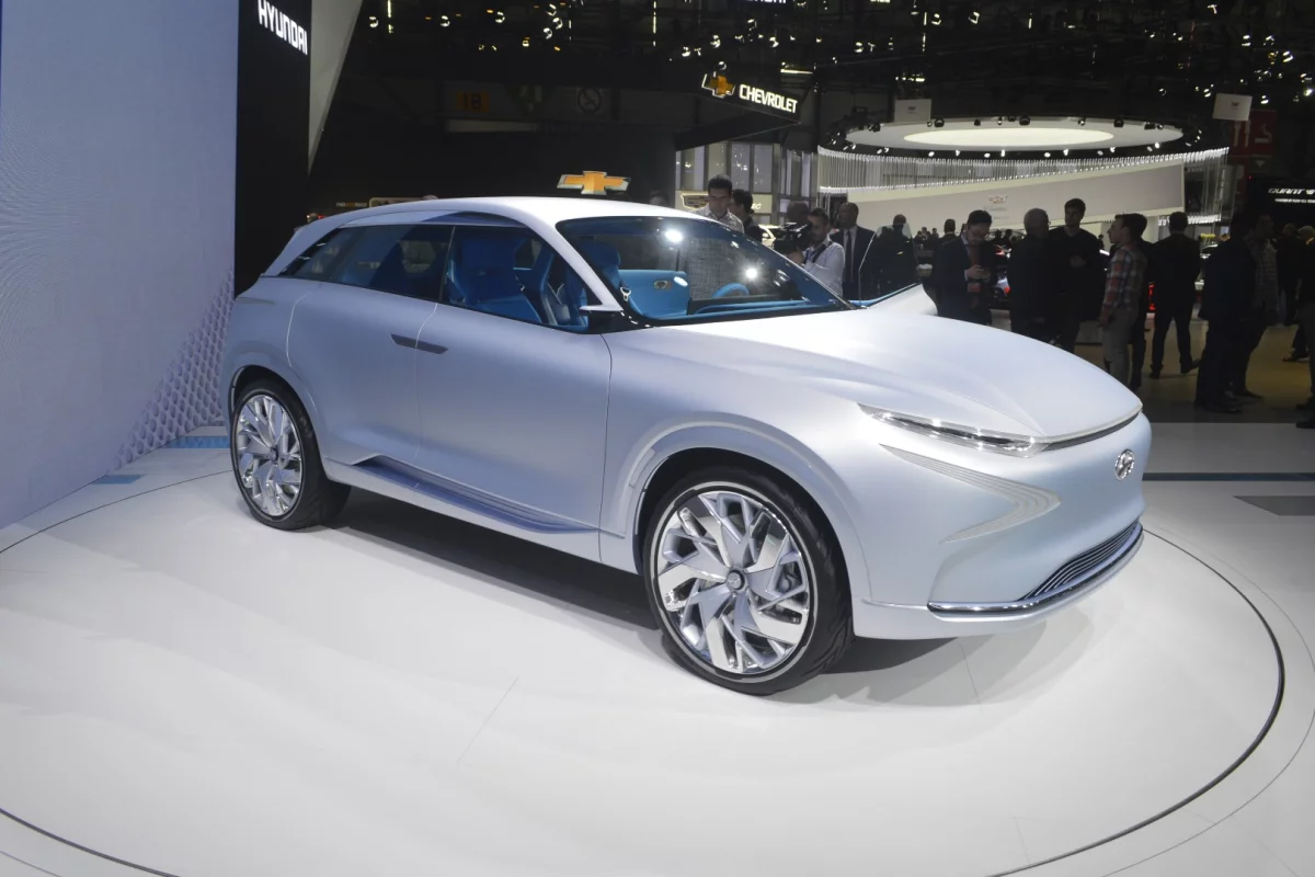 The FE Fuel Cell Concept shown in Geneva is meant to showcase the next-generation of the hydrogen fuel cell vehicles coming from Hyundai