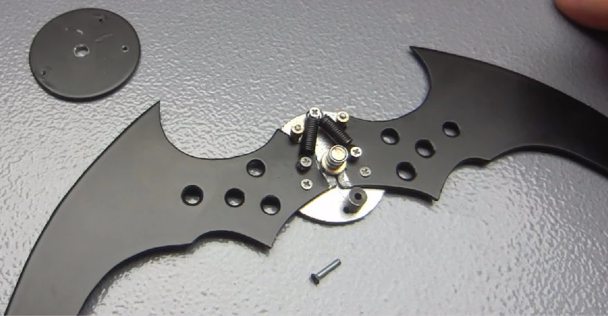The inner workings of the batarang