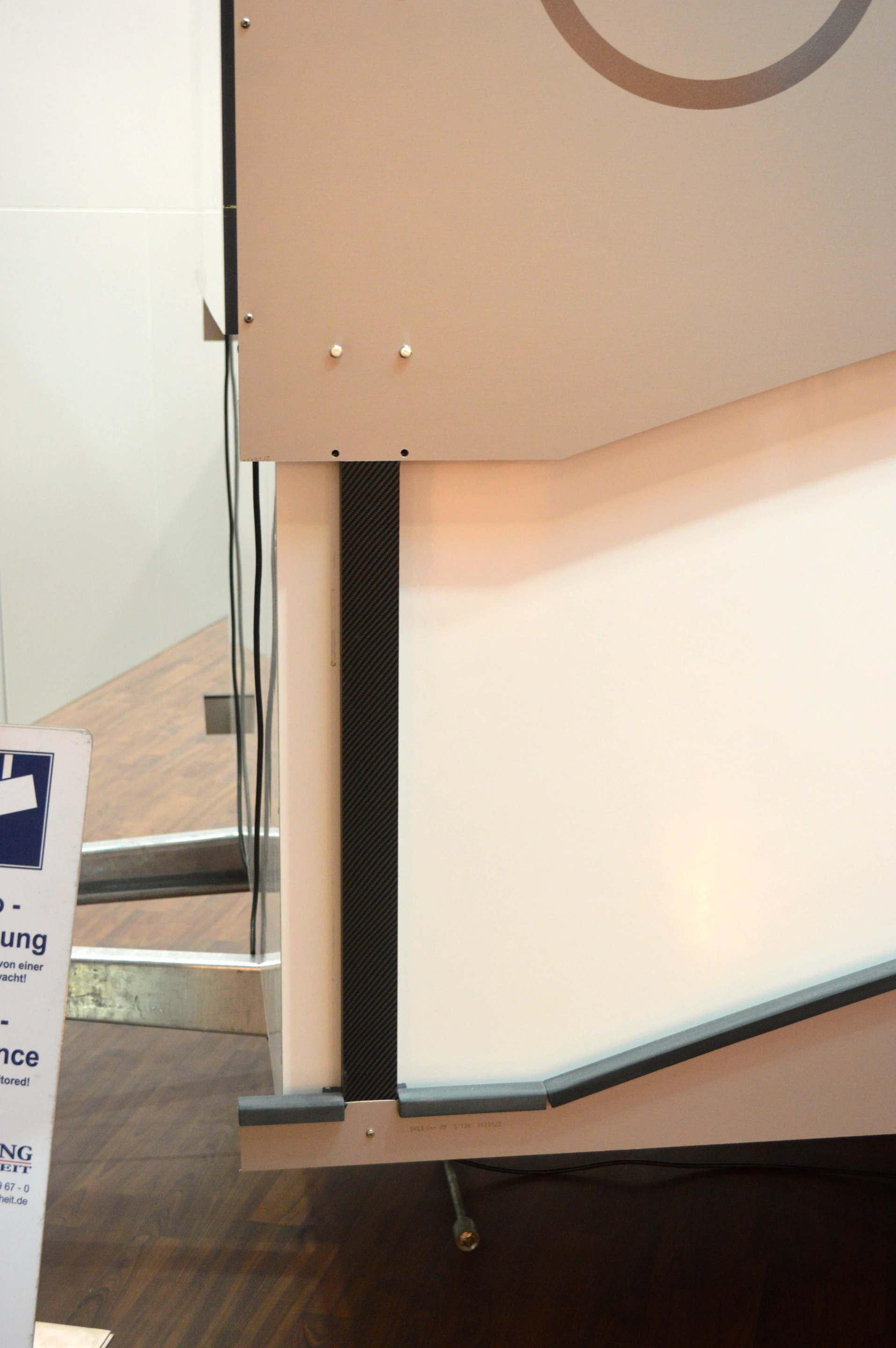 A close-up of the lift hardware