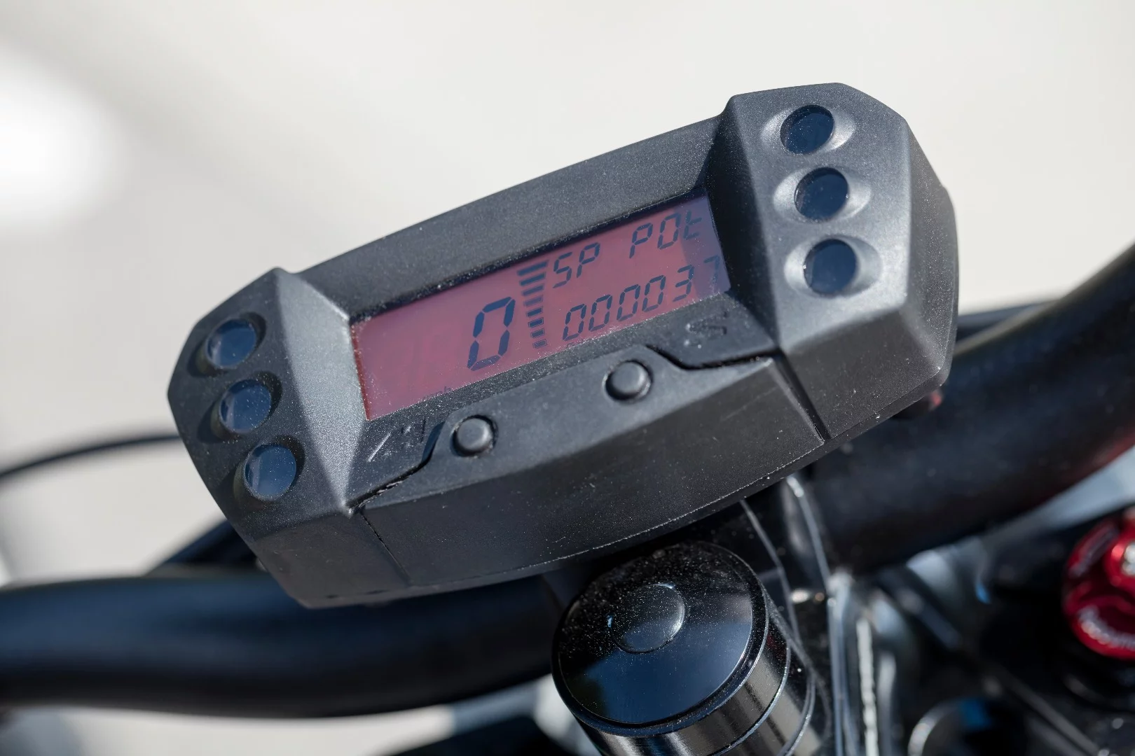Digital display gives speed, miles covered and battery level