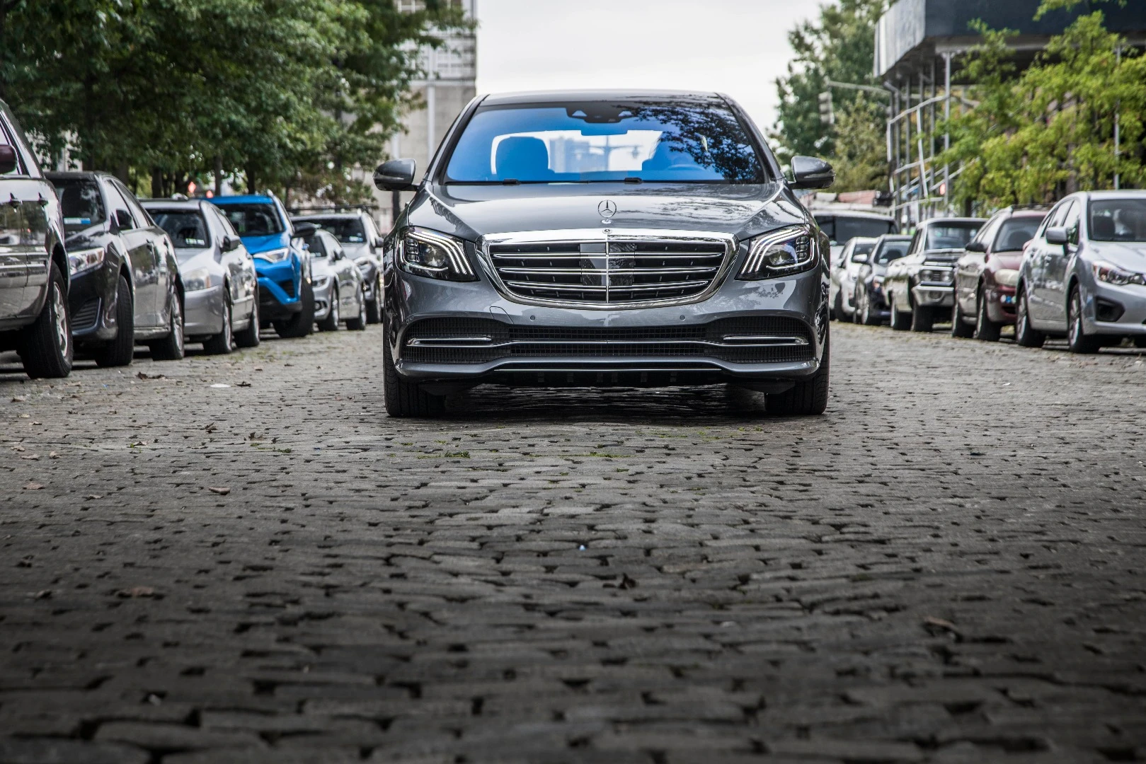 The bigger S-Class sedans have far more power than does the V6-equipped S450, but that doesn’t mean that the smaller engine is no match for the big sedan