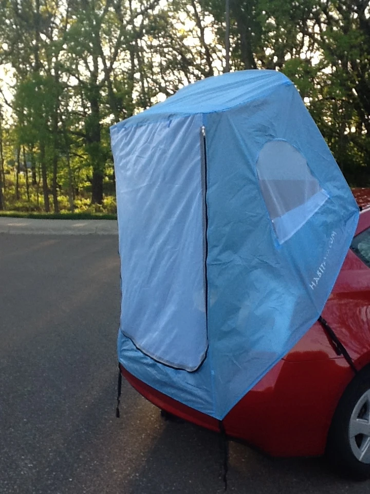 Habitents uses the hatchback for support, so no poles are needed