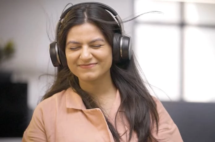 Presumably this is what an eargasm looks like in progress