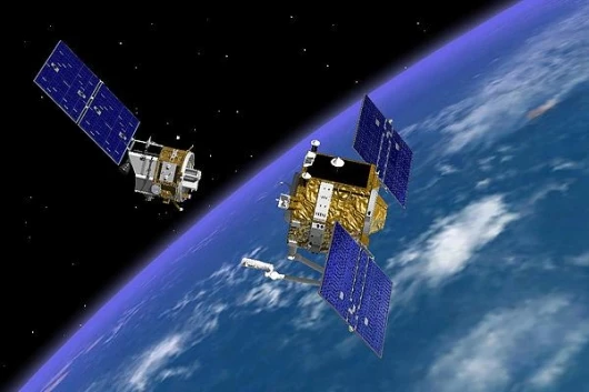 This artist's rendition of Orbital Express during unmated operations was generated using the Boeing SimWorks simulation software. ASTRO is observed during final approach after flying several kilometers away and having performed a flyaround inspection of N