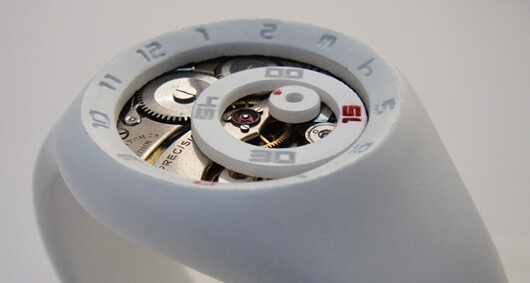 Geoffrey Cooper's Geocentric Watch concept tells time via