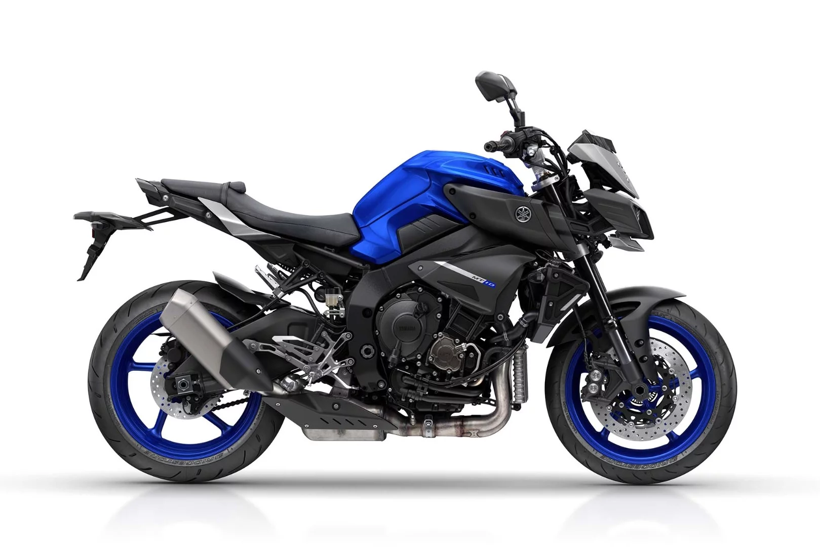 Yamaha MT-10: brutish looks almost give it an unfinished feel compared to the old FZ series nakedbikes