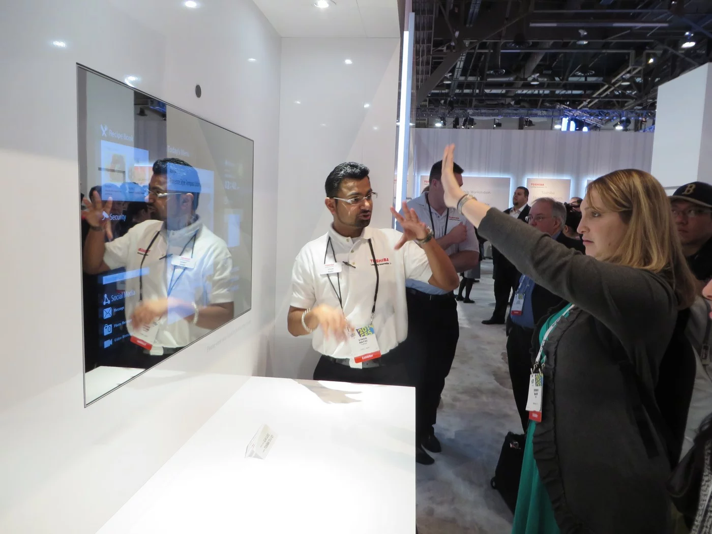 A kitchen mirror concept paired with a Kinect-like camera