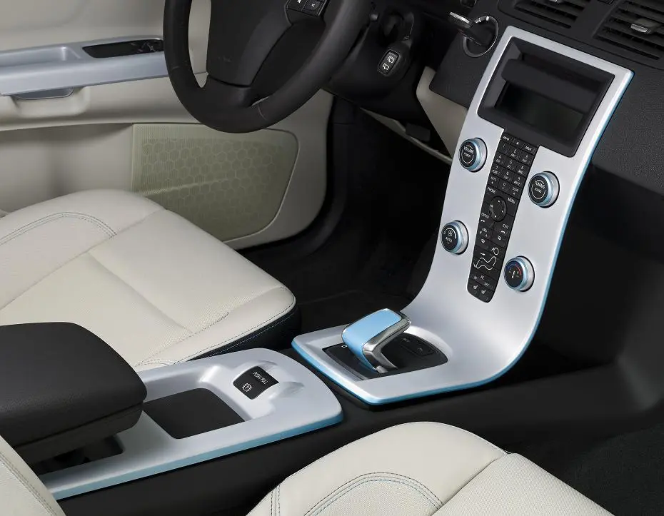 "We have had a very positive response from the market so far. If the demand continues to be high, we will of course expand our production series," Lennart Stegland, director of Volvo Car Corporation's Special Vehicles division said