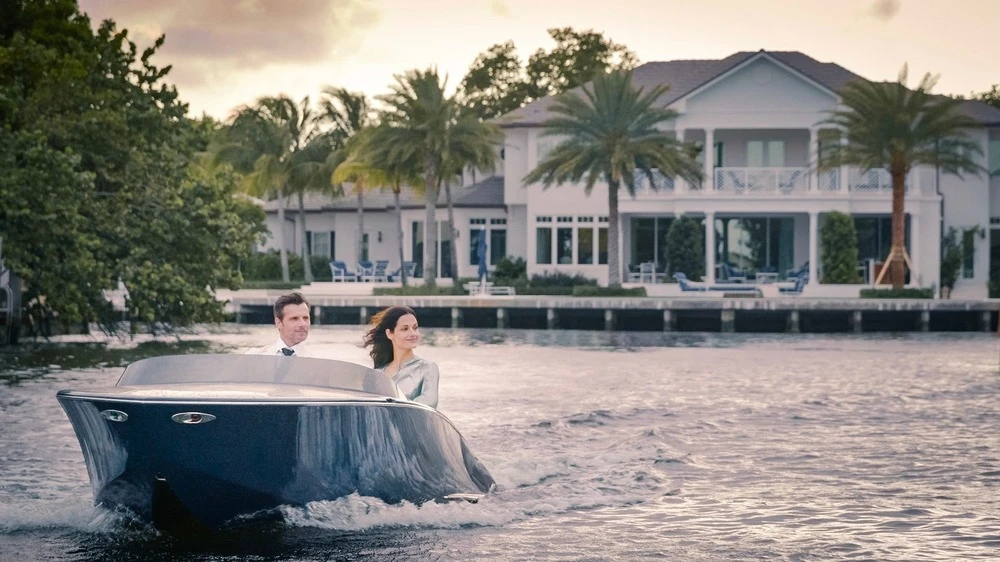 The self-draining boats are equipped with a Cruise 2.0 FP, 24 V, 2.0 kW 1,300 rpm electric motor