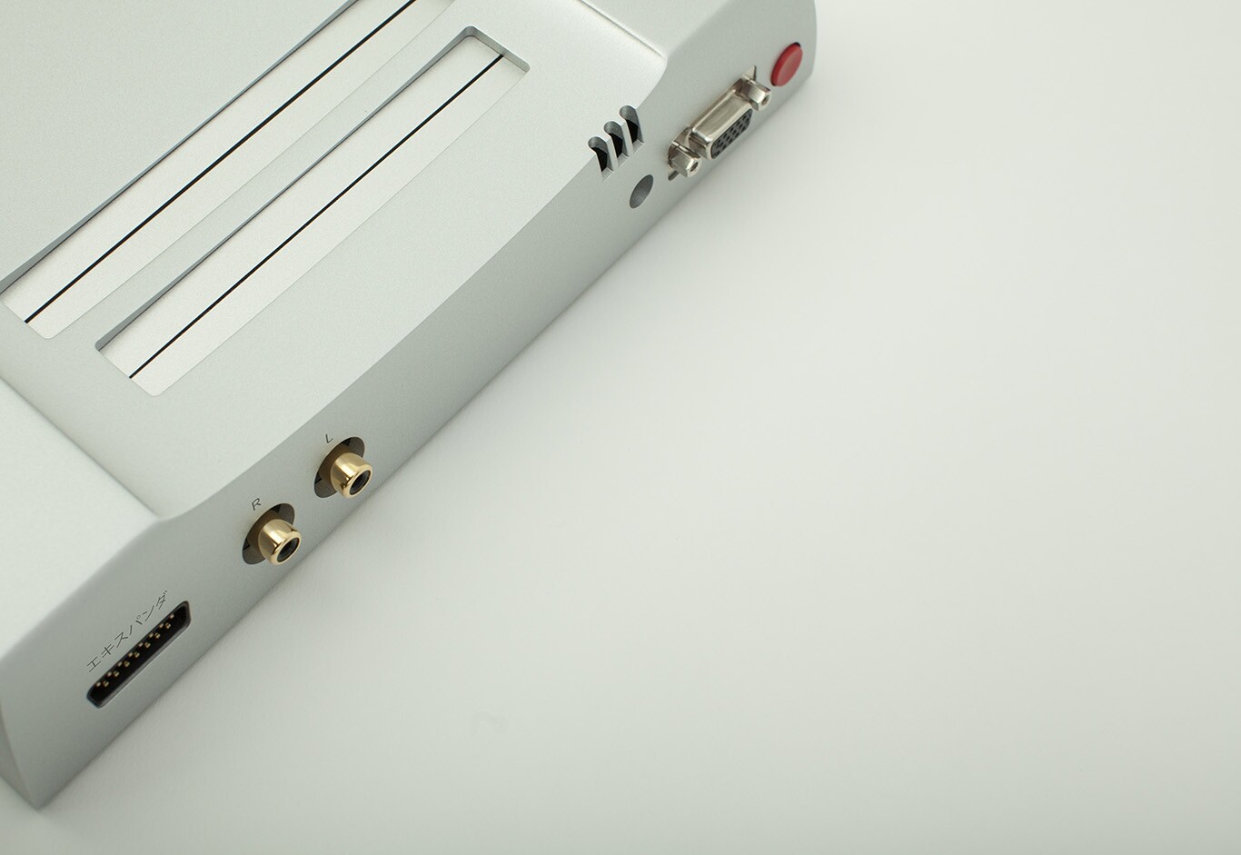 The Analogue Nt is housed in a case made from a single solid block of aluminum