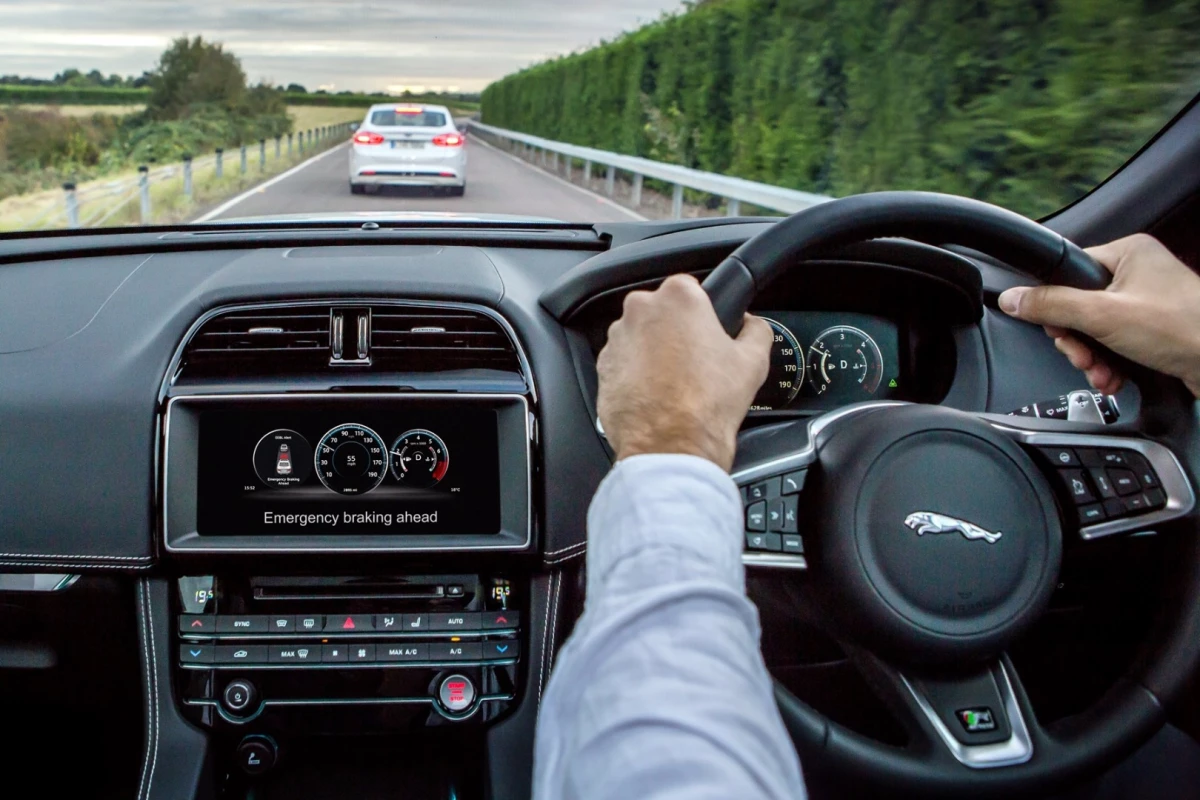 The demonstration was the culmination of a first set of connected car trials as part of the UK Autodrive project