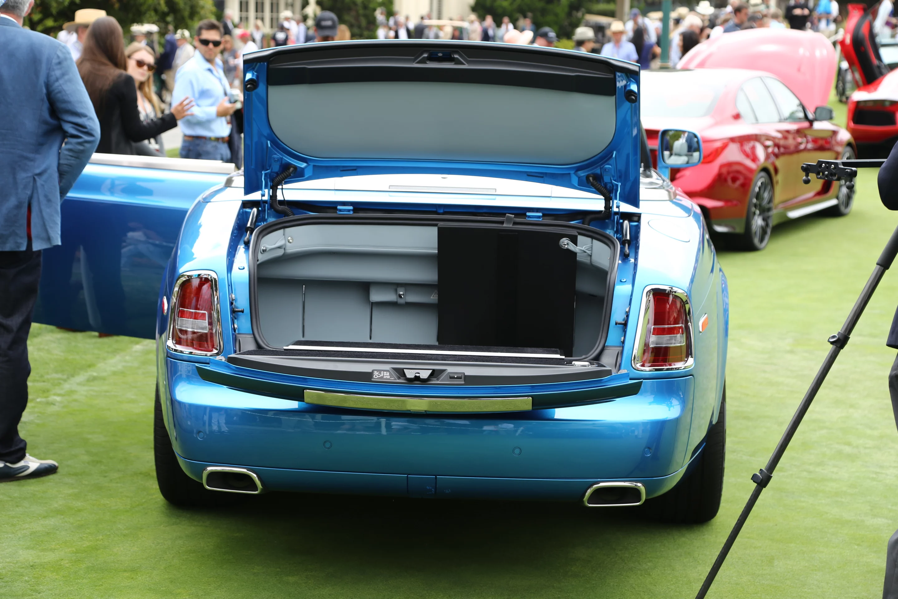 The open-aired Rolls Royce Phantom Drophead Coupe Waterspeed Collection on the concept lawn at Pebble Beach 2014 (Photo: Angus MacKenzie/Gizmag.com)