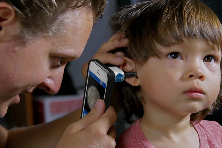 Oto HOME lets parents get their children's ears checked, without a visit to the pediatrician