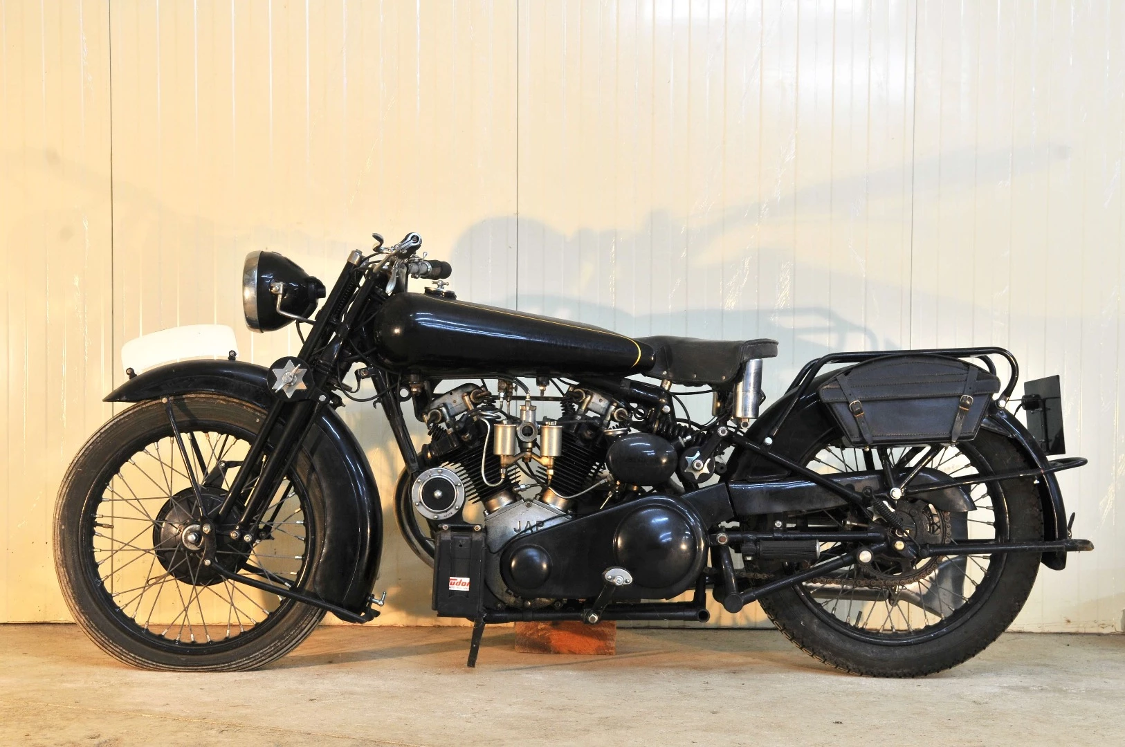One of around 550 SS680 Brough Superiors built, this 1929 Brough Superior SS680 runs a 647cc V-twin JAP engine with overhead valves for a top speed of approximately 130 km/h. The bike was previously part of the Rigoni Collection. It sold for $138,757 ( € 113,240 )