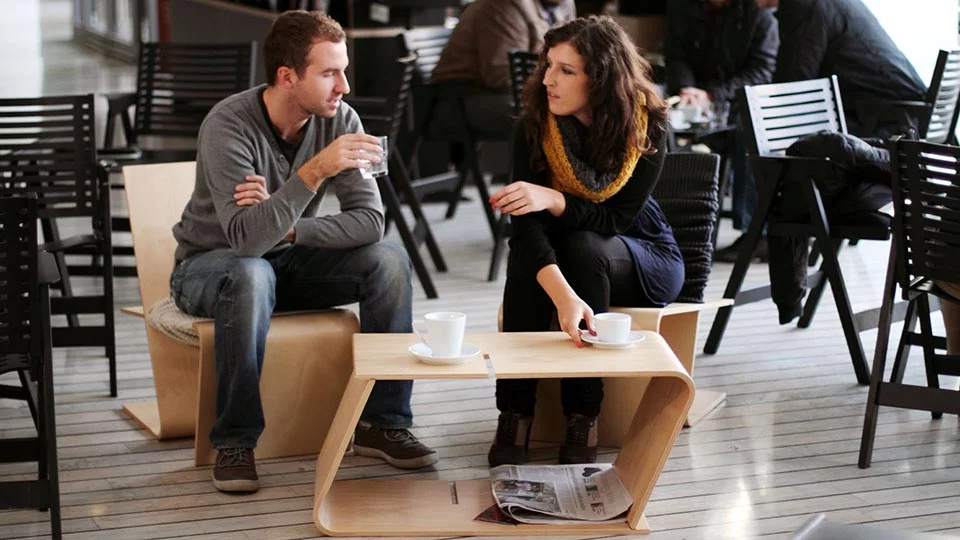 LLSTOL can be transformed from chair to coffee table quickly and simply