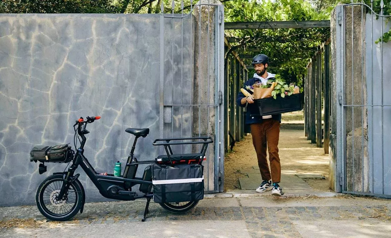 The Cargowagen Neo's rear rack is rated for 80 kg, and the ebike can be optioned with a bunch of accessories