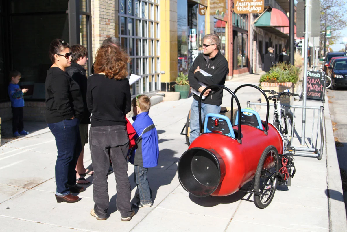 Rollout designed a two-child rocket carrier for the Brouhaha