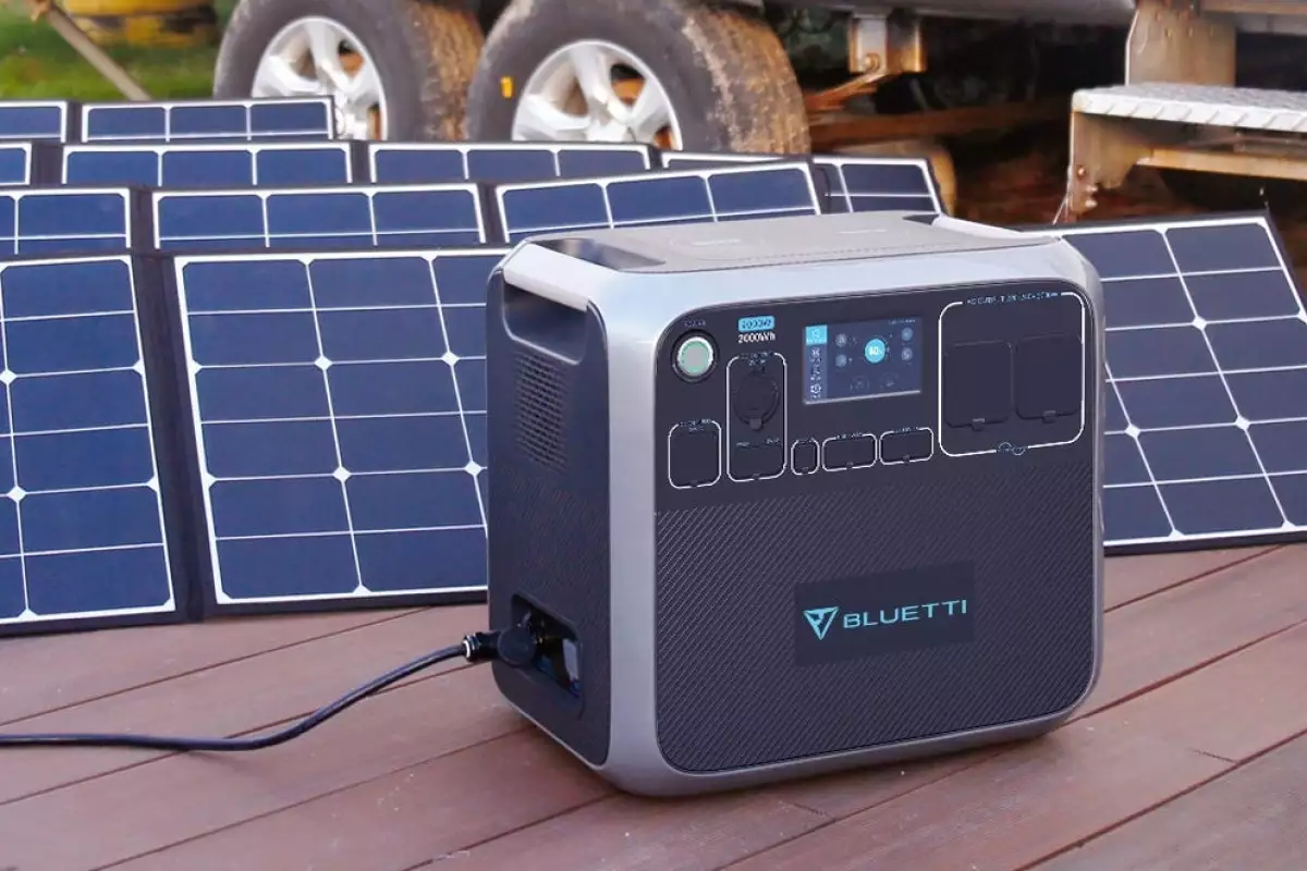 The powerful BLUETTI AC200P can run up to 13 devices simultaneously