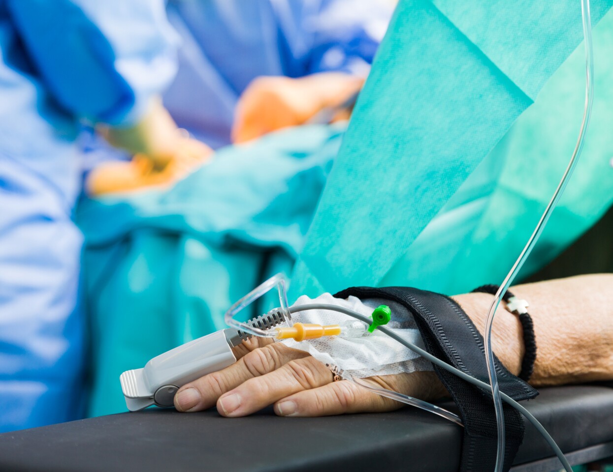 A week of high altitude treatment prior to major surgery may reduce complications in older, sedentary people, a study has found