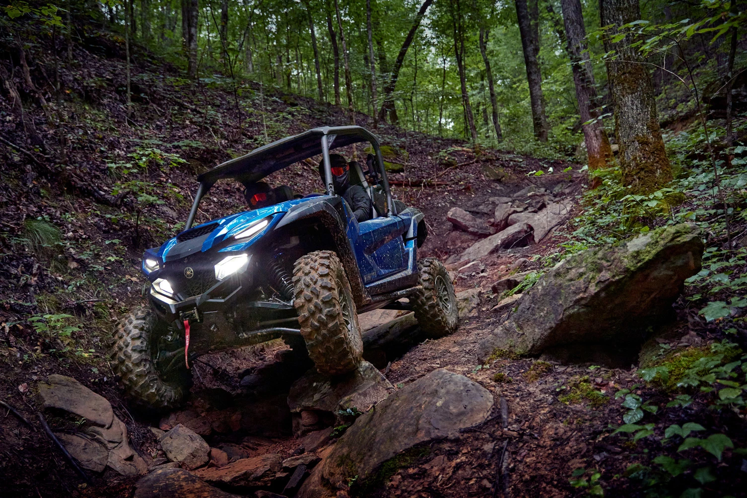 Set the D-Mode system to "Crawl" and maneuver over all kinds of imposing obstacles