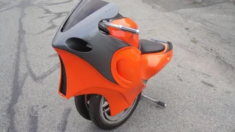 The Uno transforms from a unicycle to a motorcycle