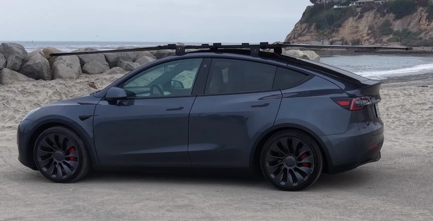 The front and rear panels can reportedly be pulled out using just two fingers in 10 seconds