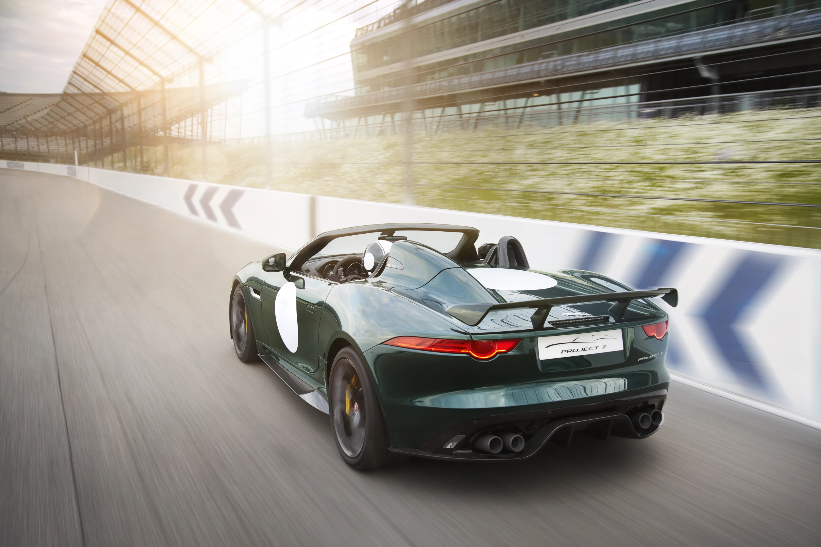 The Jaguar F-Type Project 7 does 0 to 60 mph in 3.8 sec (0 to 100 km/h in 3.9 sec)