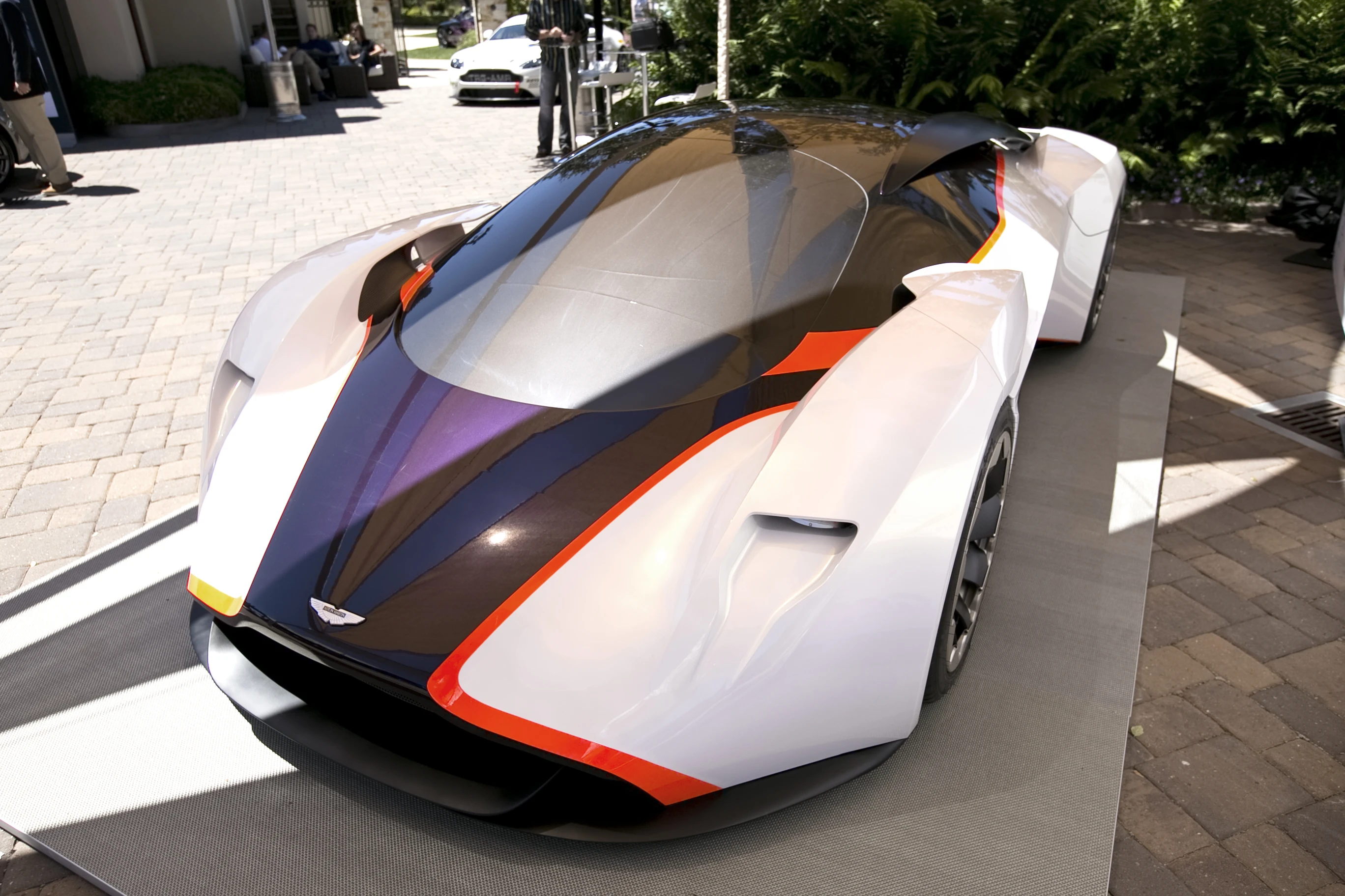 Even though it's just a concept, this is the first time Aston Martin has presented such a radical mid-engined design (Photo: Angus MacKenzie/Gizmag.com)