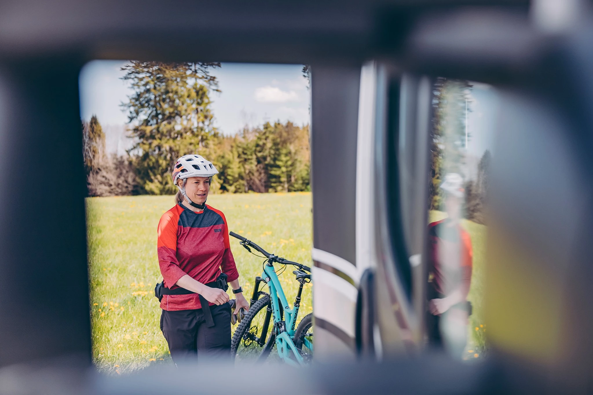 That rear pass-through cabinet can be used for sales samples ... or just a mountain bike