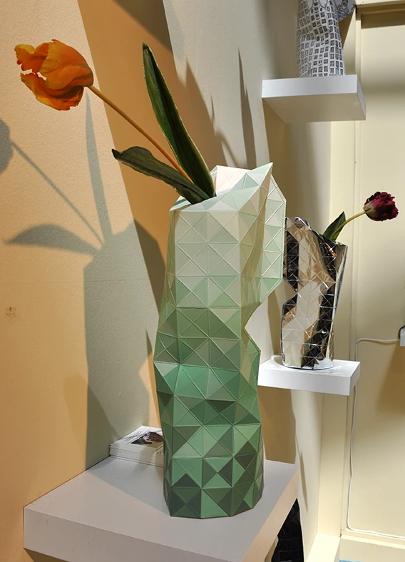 Geometrical vase takes on a crushed paper look, by Pepe Heykoop (Photo: Edoardo Campanale/Gizmag.com)