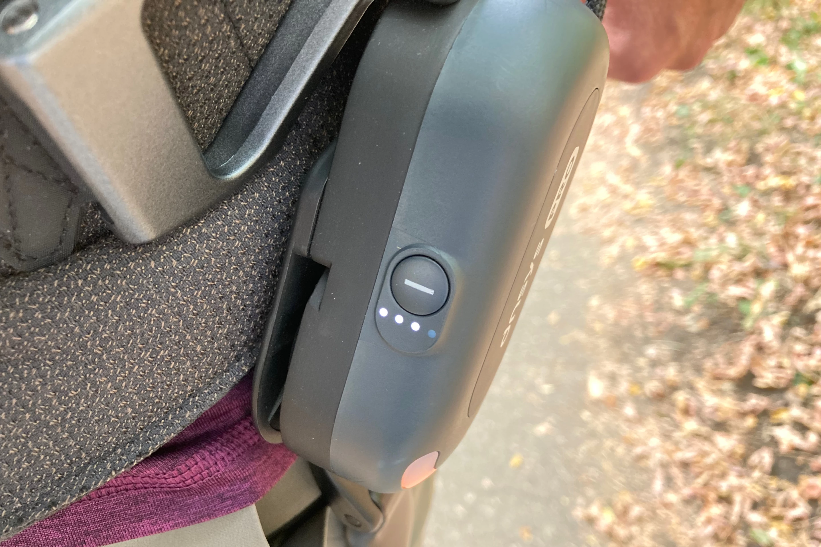 Another control shows the battery level