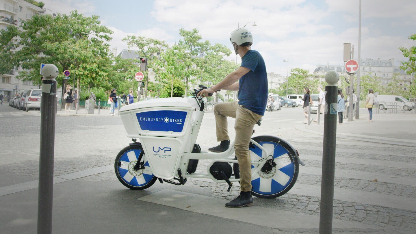 According to their designers, Emergency Bikes can reach urban Paris locations approximately twice as fast as traditional ambulances