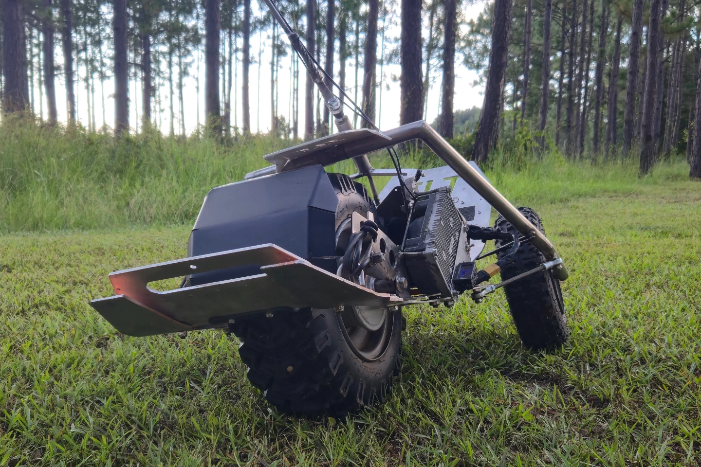 The Gorilla sports a 16-inch drive wheel