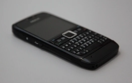 Nokia E71