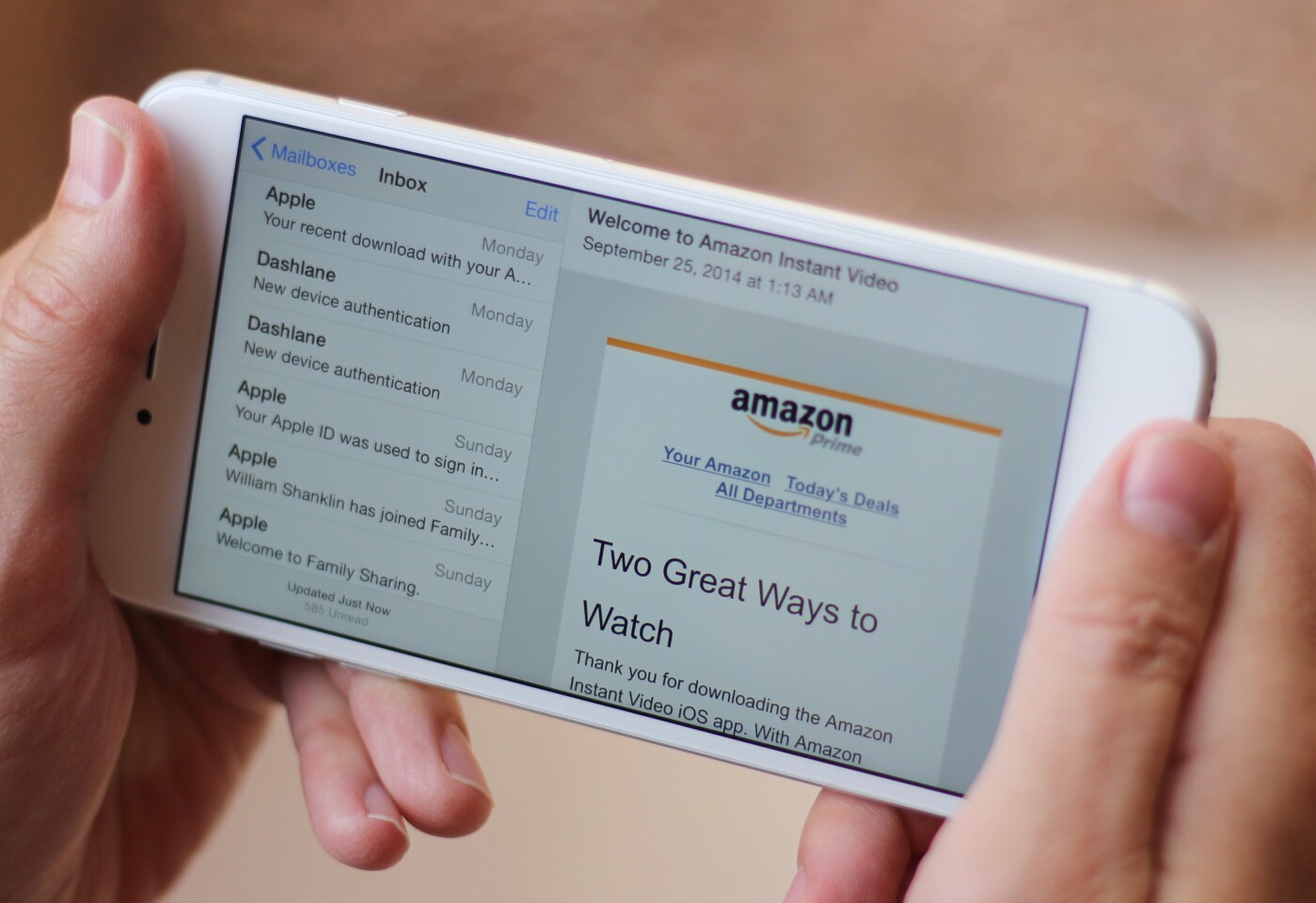 Apple led, but are developers following? A look at the iPad-like iOS Mail app on the 6 Plus (Photo: Will Shanklin/Gizmag.com)