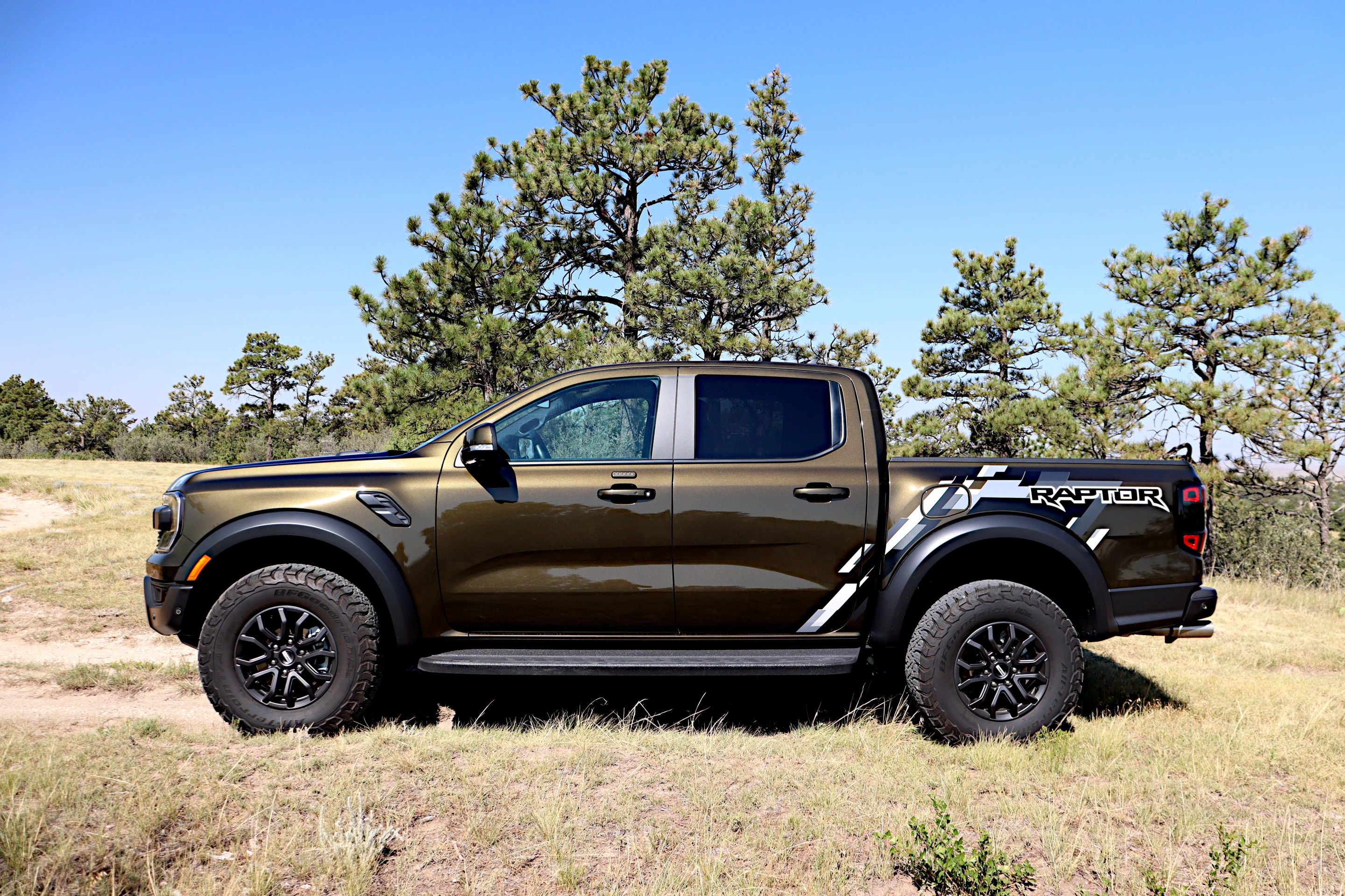 Wheel flex and a good four-wheel drive setup are strong points in the Ford Ranger Raptor