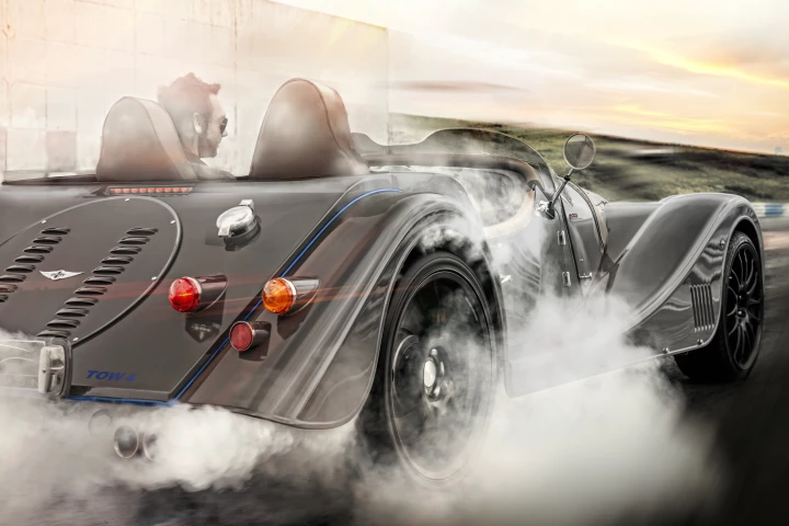 The Morgan Plus 8 Speedster does 0 to 62 mph (100 km/h) in 4.2 seconds
