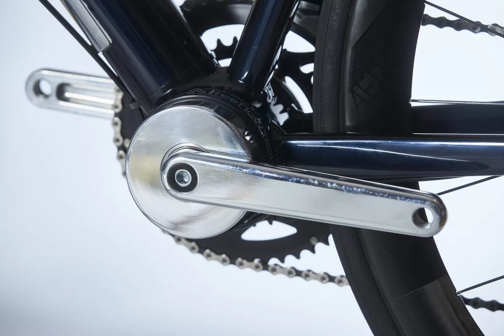 The FreeFlow drive varies according to bike and spec, but this variant looks particularly low-profile from either side of the bike