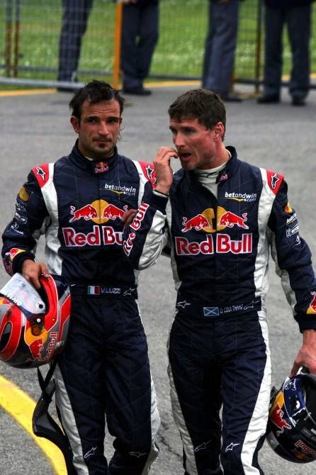 Lizzi and Coulthard after the race