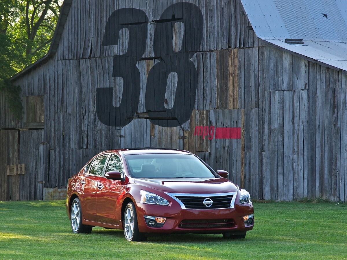 2013 Nissan Altima is an IIHS Top Safety Pick+