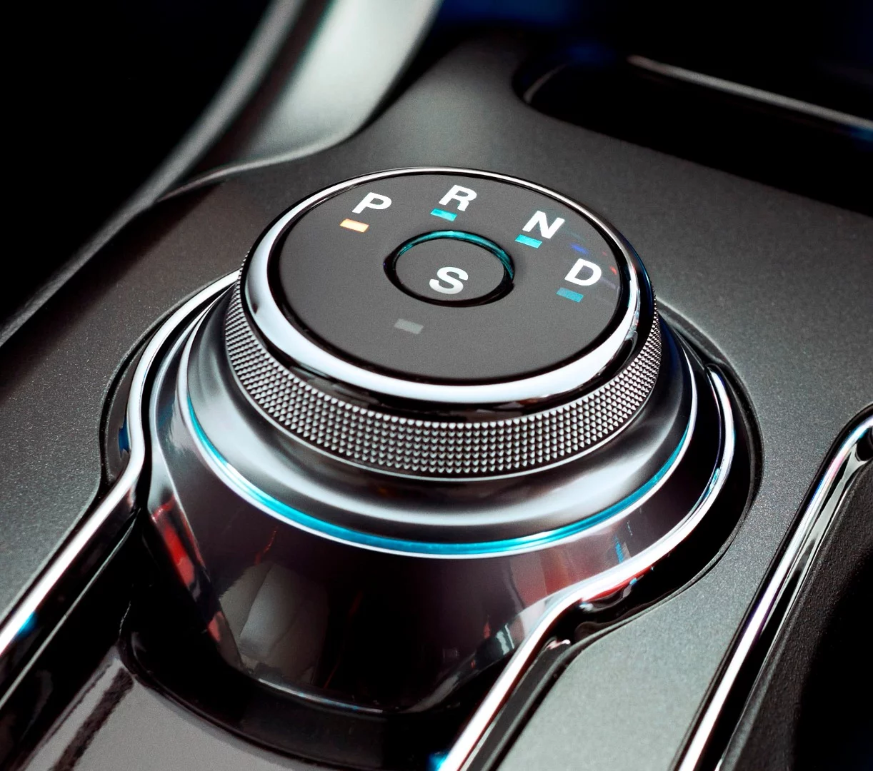 Return to Park debuts as a standard feature in the 2017 Ford Fusion and has been made possible by the inclusion of a rotary shift dial in the vehicle