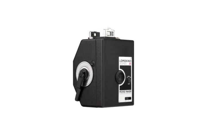 The LomoKino Super 35 Movie Maker lets low-tech film-makers shoot their own 35mm movies, by hand-cranking film through the device