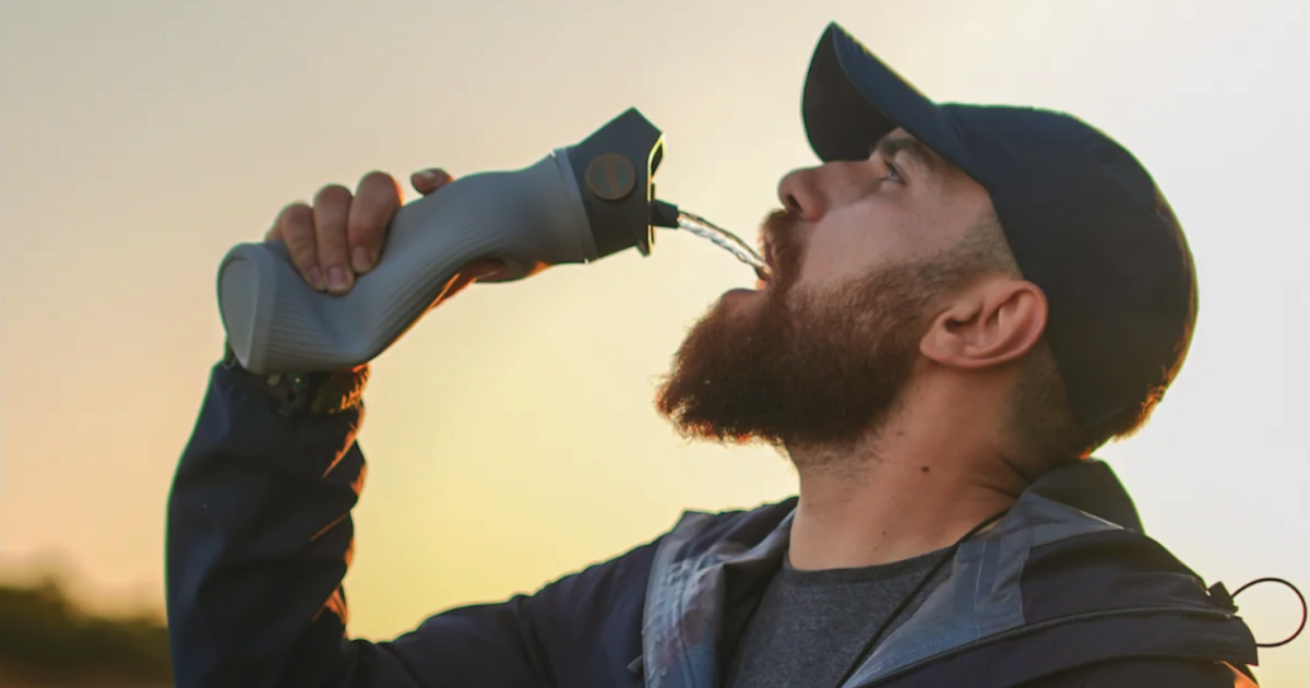 3-in-1 survival bottle squeezes out heinous pathogens in wild water