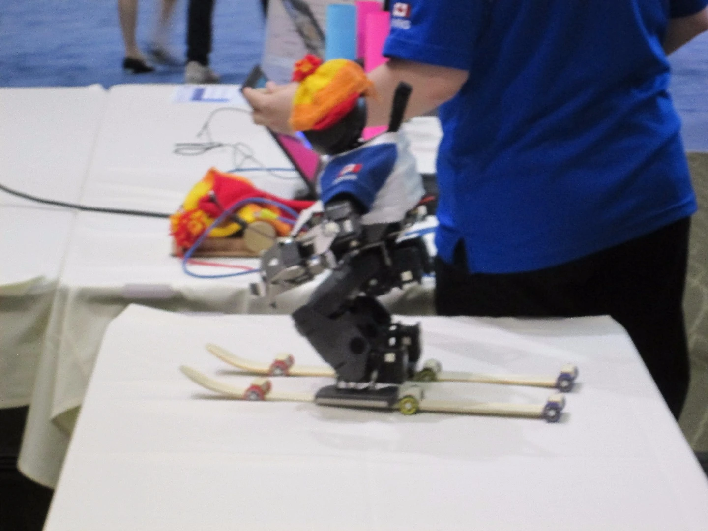 The skiing robot has vision capability