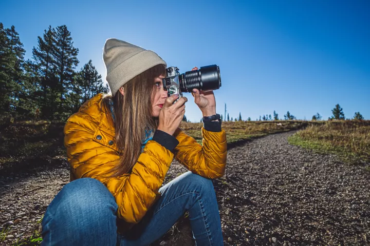 The OM-5 benefits from computational photography features like a hand-held Hi-Res mode, ND16 filter simulation and Starry Sky AF