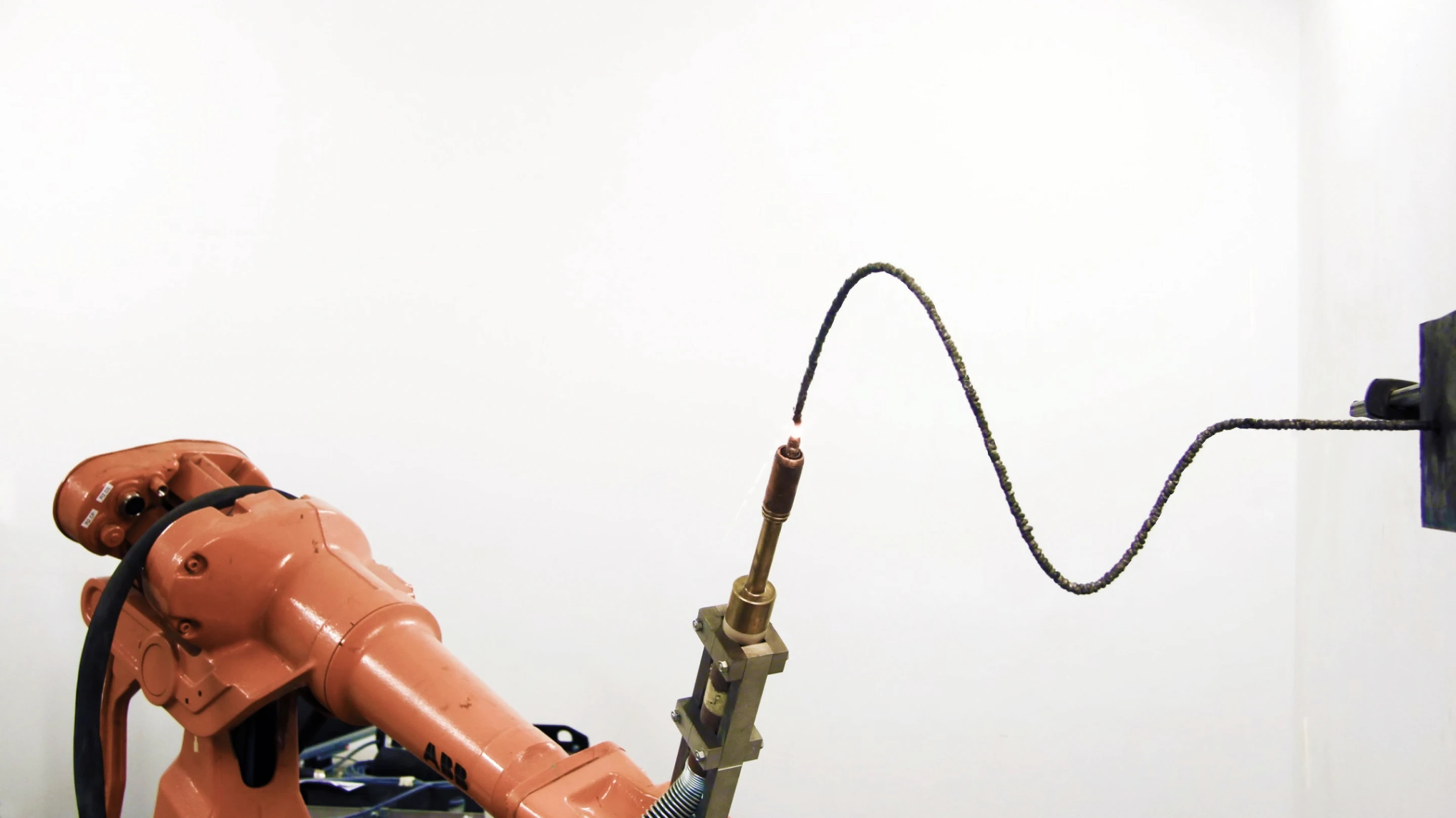 The MX3D-Metal can print on almost any surface or angle