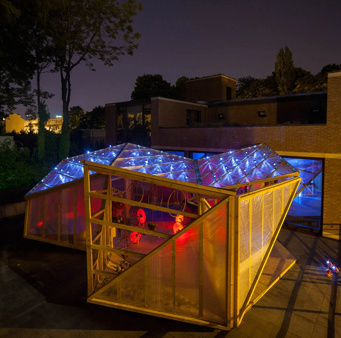 Spanish architecture firm Elii Architects envision a future of people-powered homes (Photo: Miguel de Guzmán)