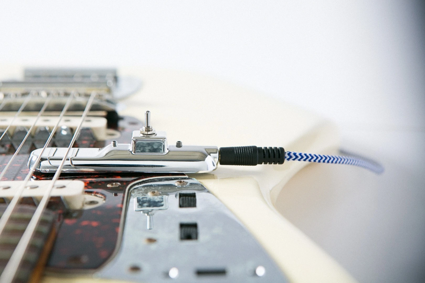 The Submarine pickup is held in place using a new micro-suction pad that's said to cause no damage to the instrument