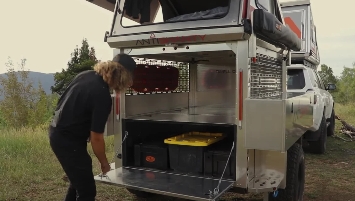 A look at the cargo bed with removable tonneau cover